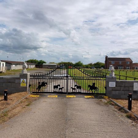 Braemar Equestrian, East Riding Of Yorkshire Burton Pidsea Exterior foto